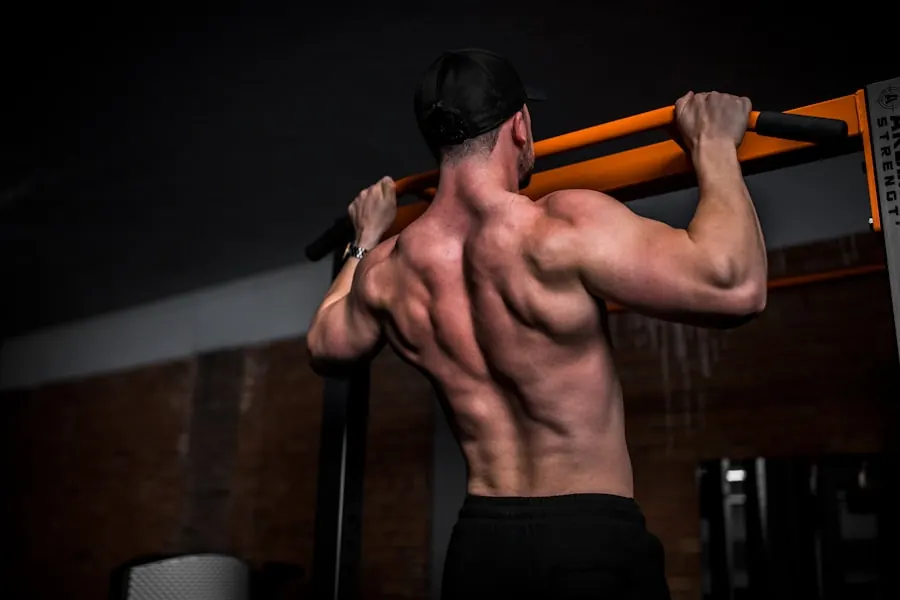 Sports performance coach in a gym
